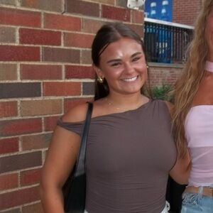 Meet your Posher, Cora